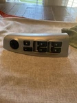 2005-2010 Kia Sportage Driver Left Door Master Power Window Switch 115828. Fixed Price $17.20.